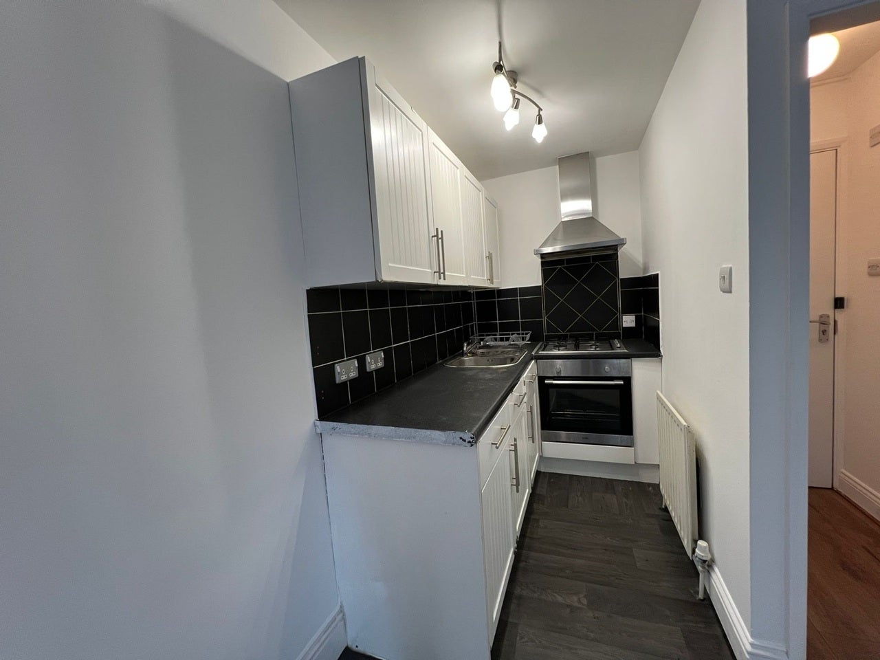 Flat Bevington Road in Greater London