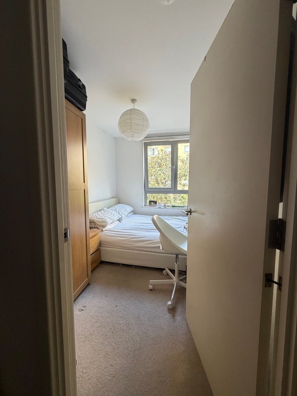 Room Eden Grove in Greater London