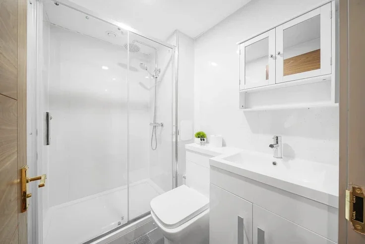 Room Cranbrook Road in Greater London