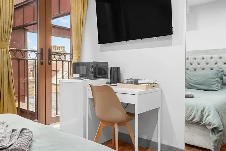 Room Cranbrook Road in Greater London