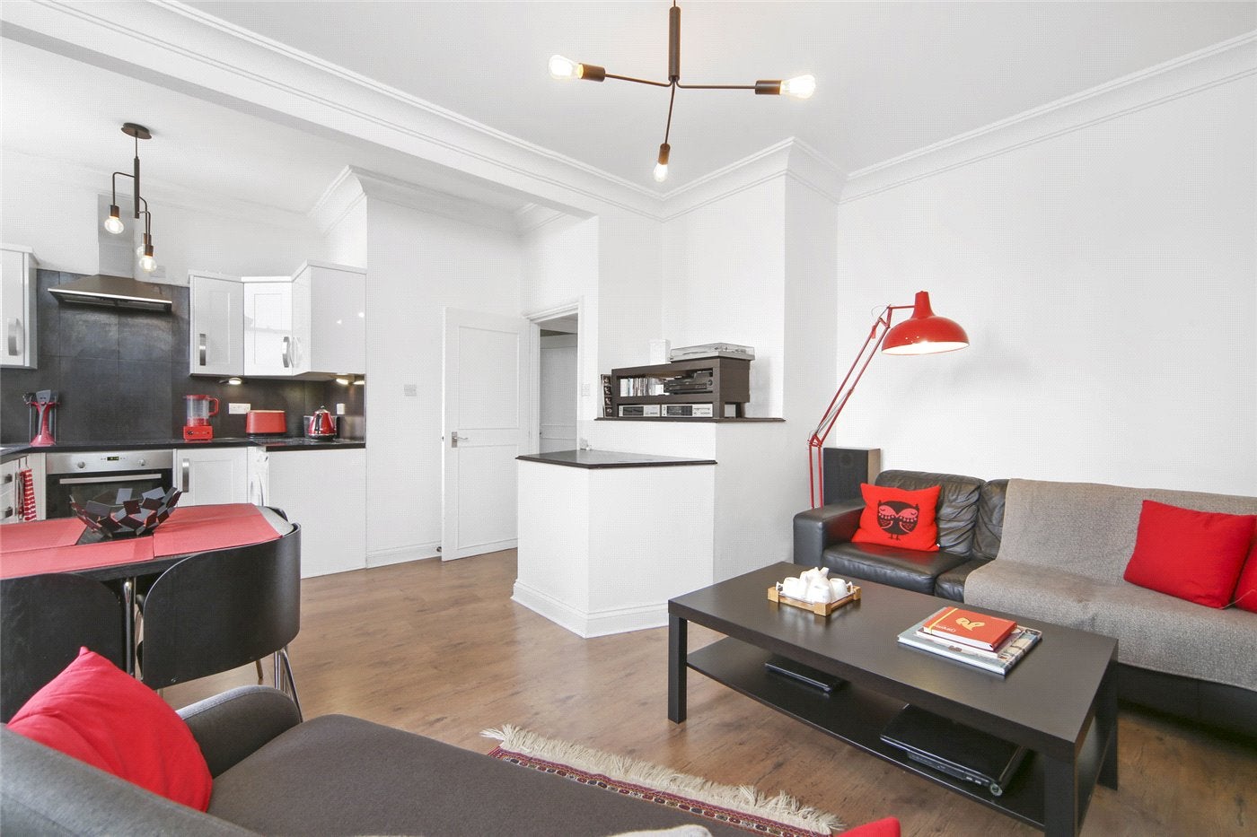 Flat Uxbridge Road in Greater London
