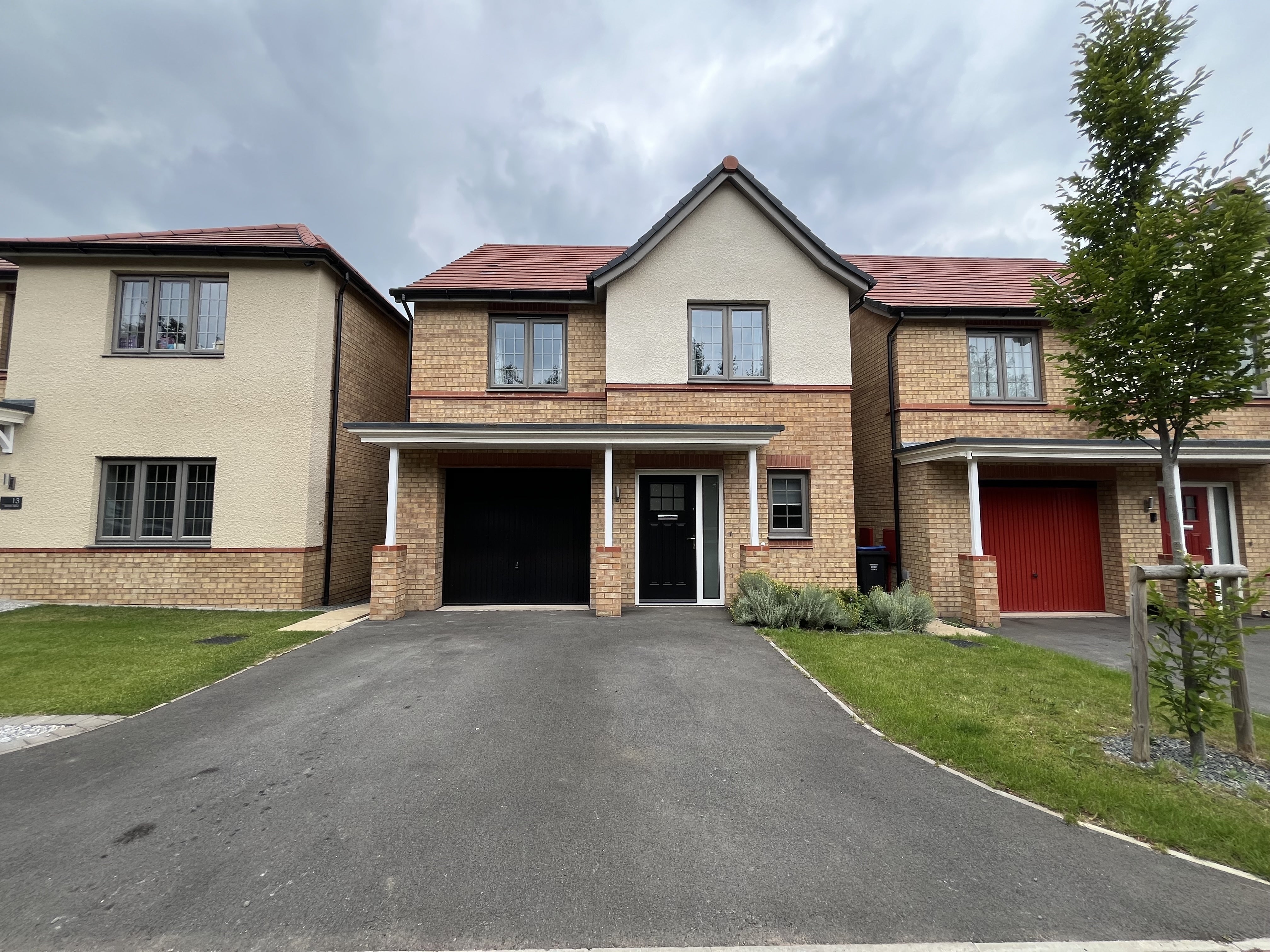 Flat Elm Drive in Market Harborough