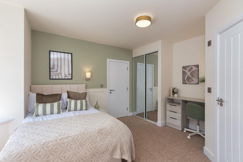 Room Willowdale Road in Liverpool