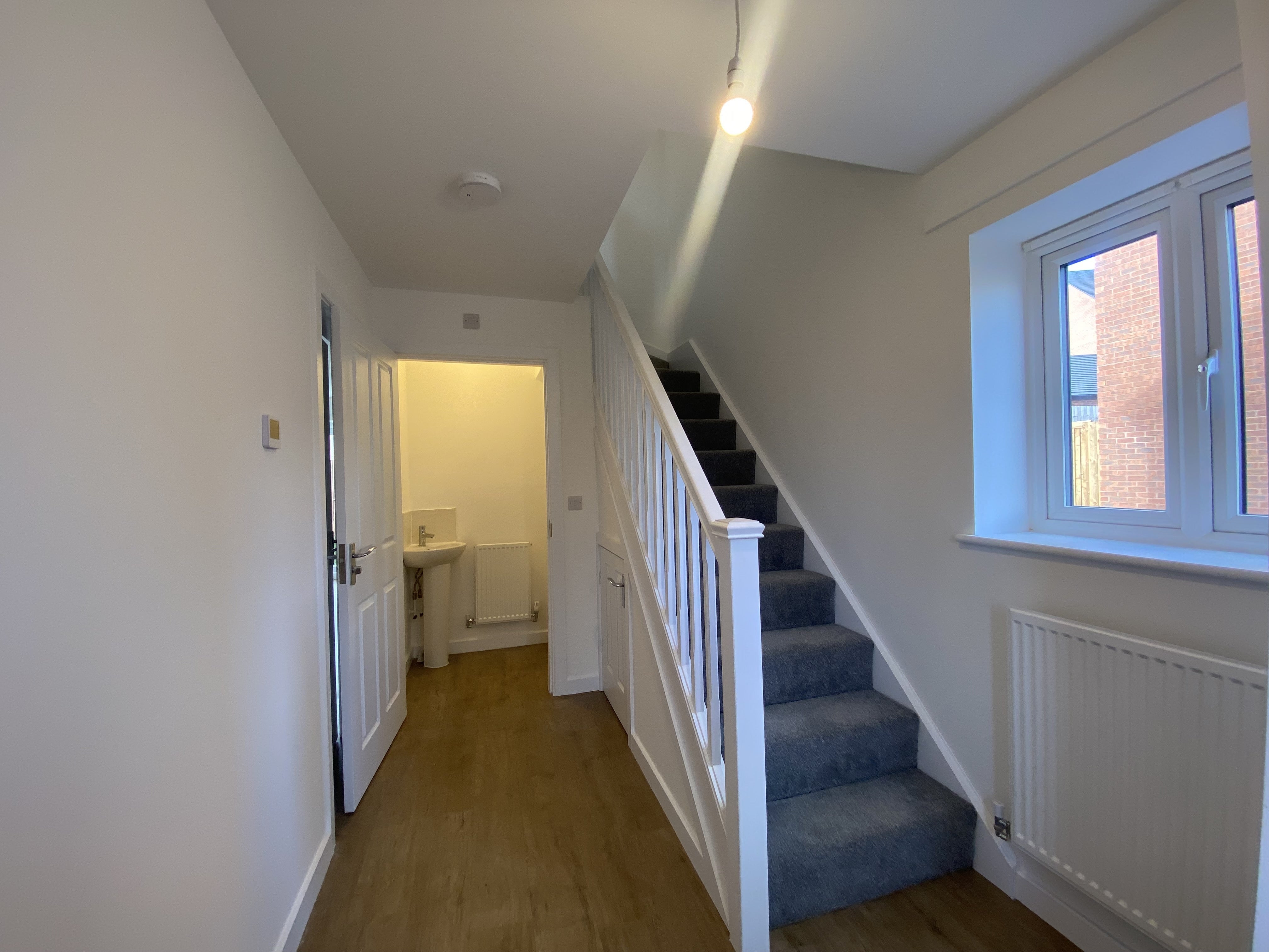 Flat Eagle Close in Weldon