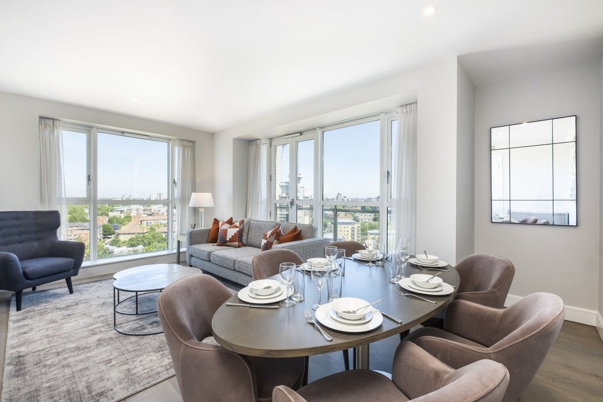 Flat Westferry Circus in Greater London
