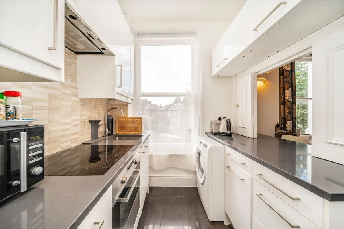 Flat Paddenswick Road in Greater London