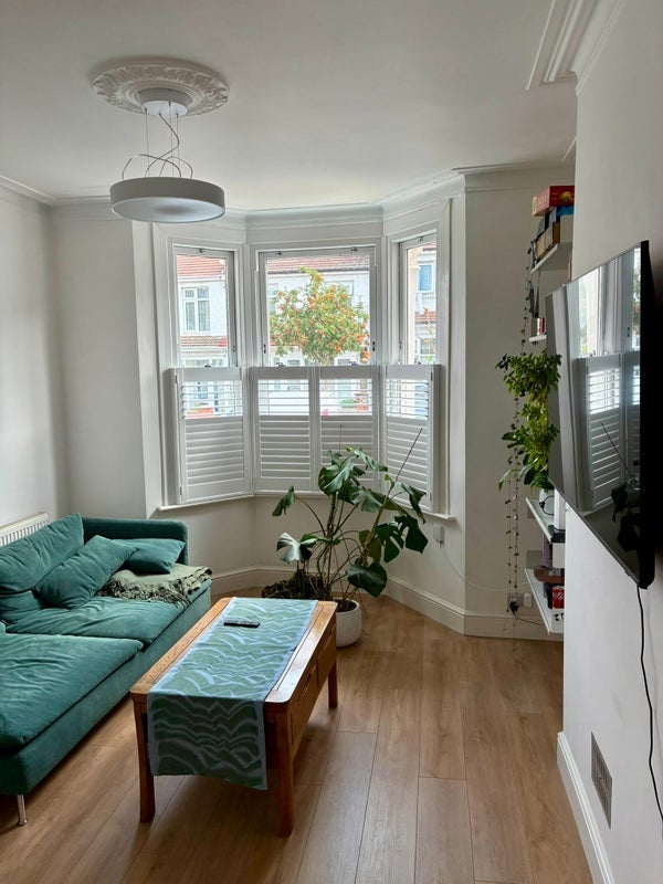 Room Bostall Lane in Greater London