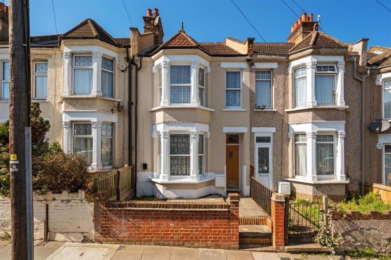 Room Bostall Lane in Greater London