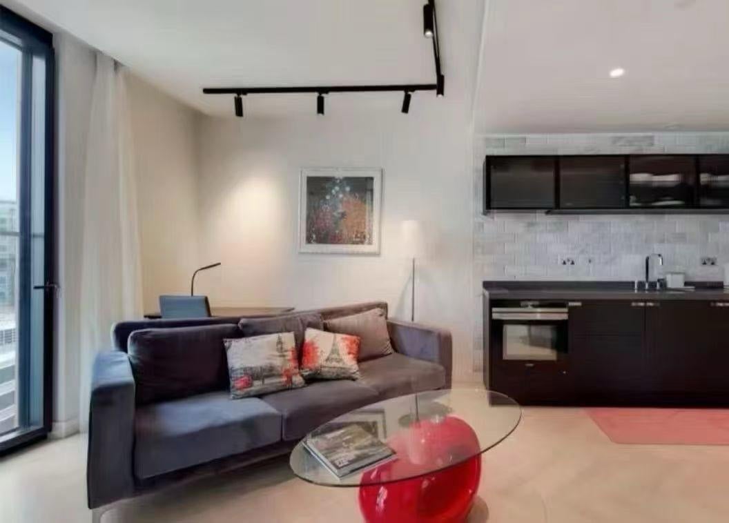 Flat Earl Street in Greater London
