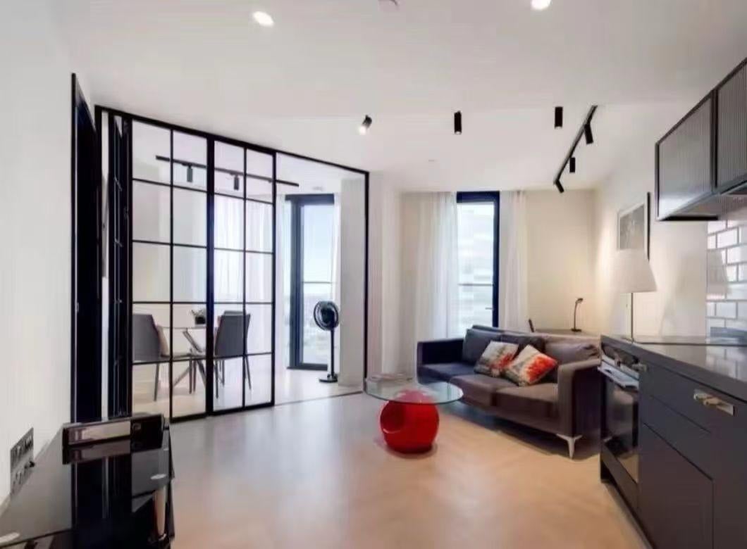 Flat Earl Street in Greater London