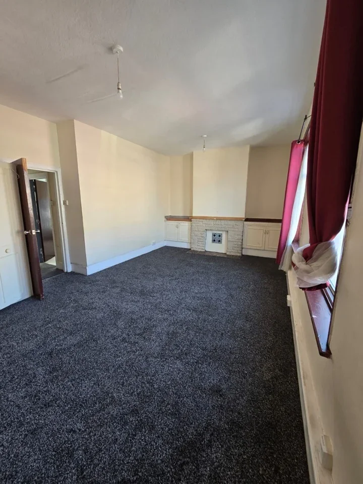 Flat Romford Road in Greater London