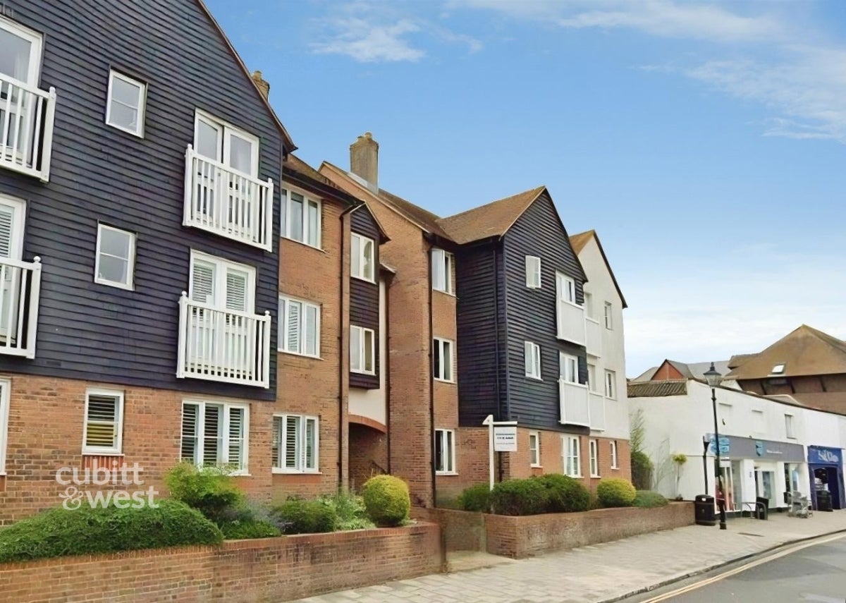 Flat Croydon Road in Caterham