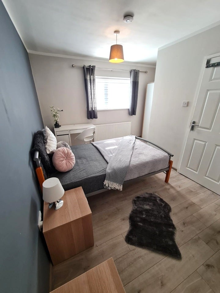 Room Greenwood Road in Sheffield