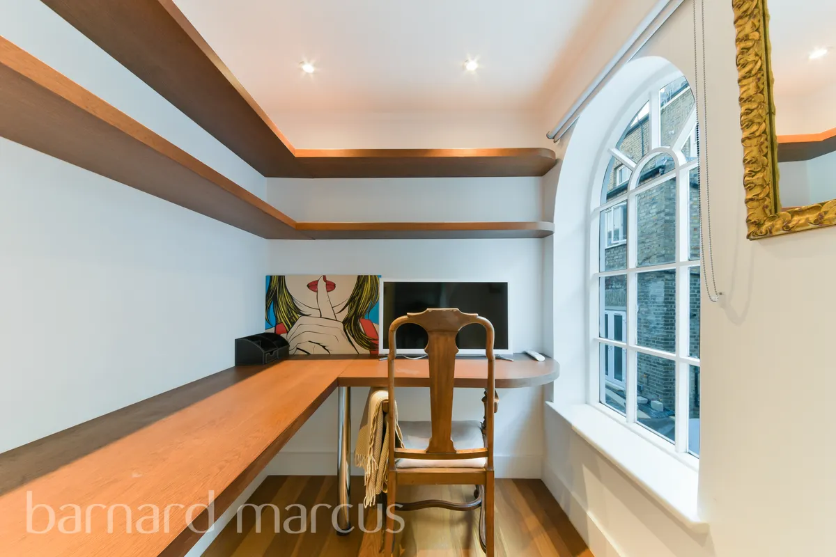 House Coleherne Mews in Greater London