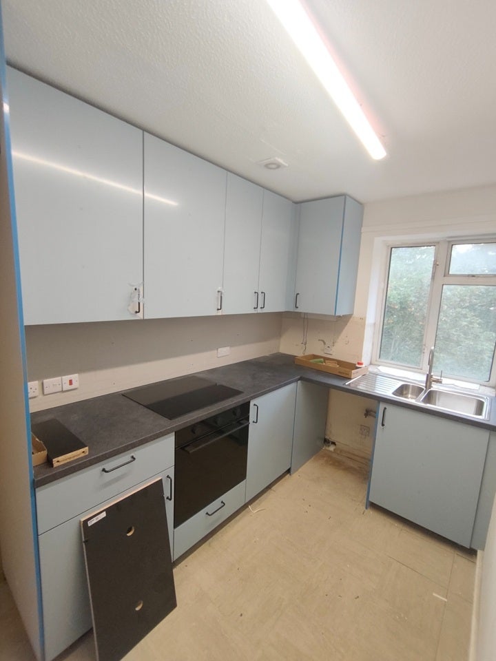 Flat Central Avenue in Greater London