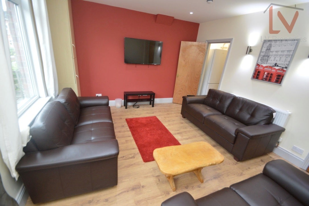 Flat Langdale Terrace in Leeds