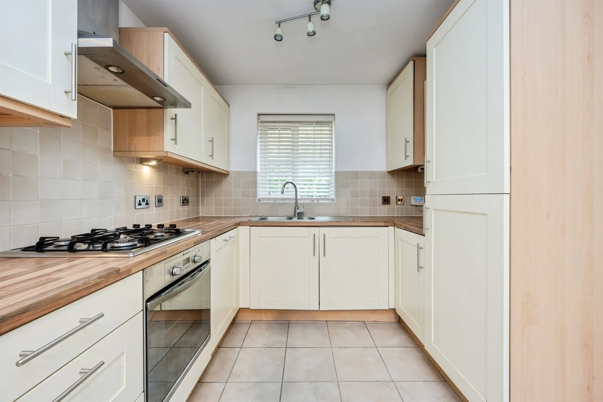 House Ogilvie Close in Wendover