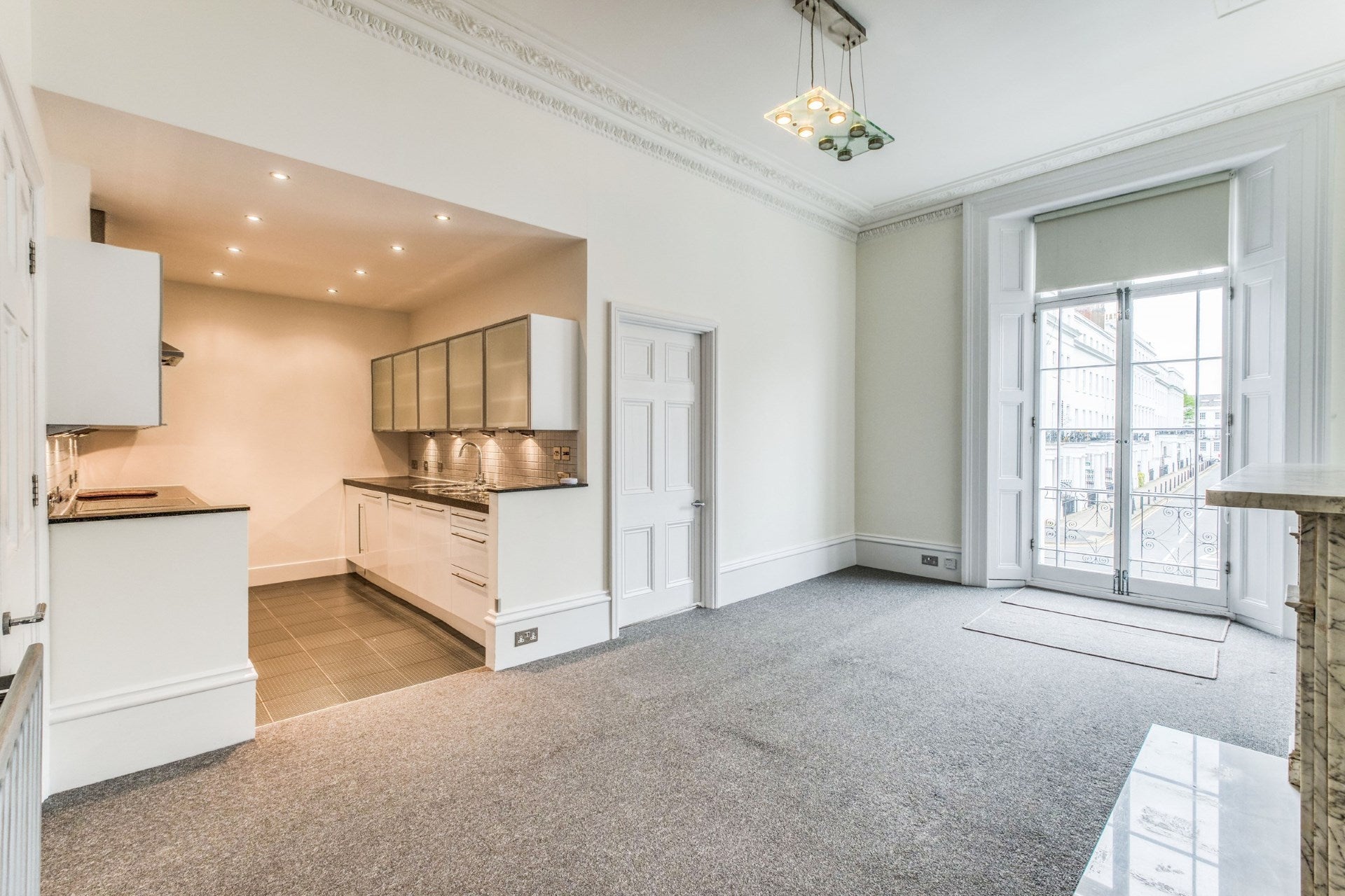 Flat Clarendon Square in Royal Leamington Spa
