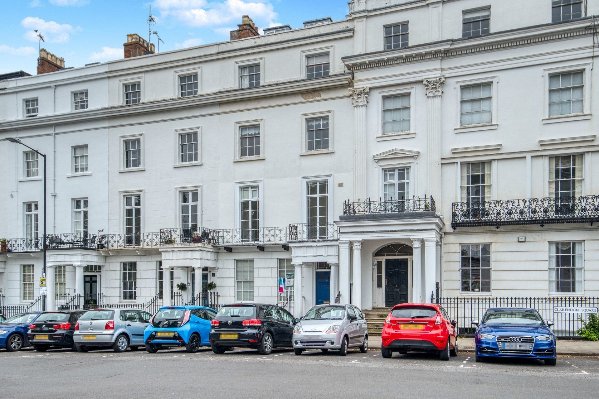 Flat Clarendon Square in Royal Leamington Spa