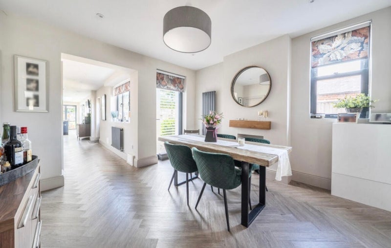 Room Fernbank Road in Chavey Down