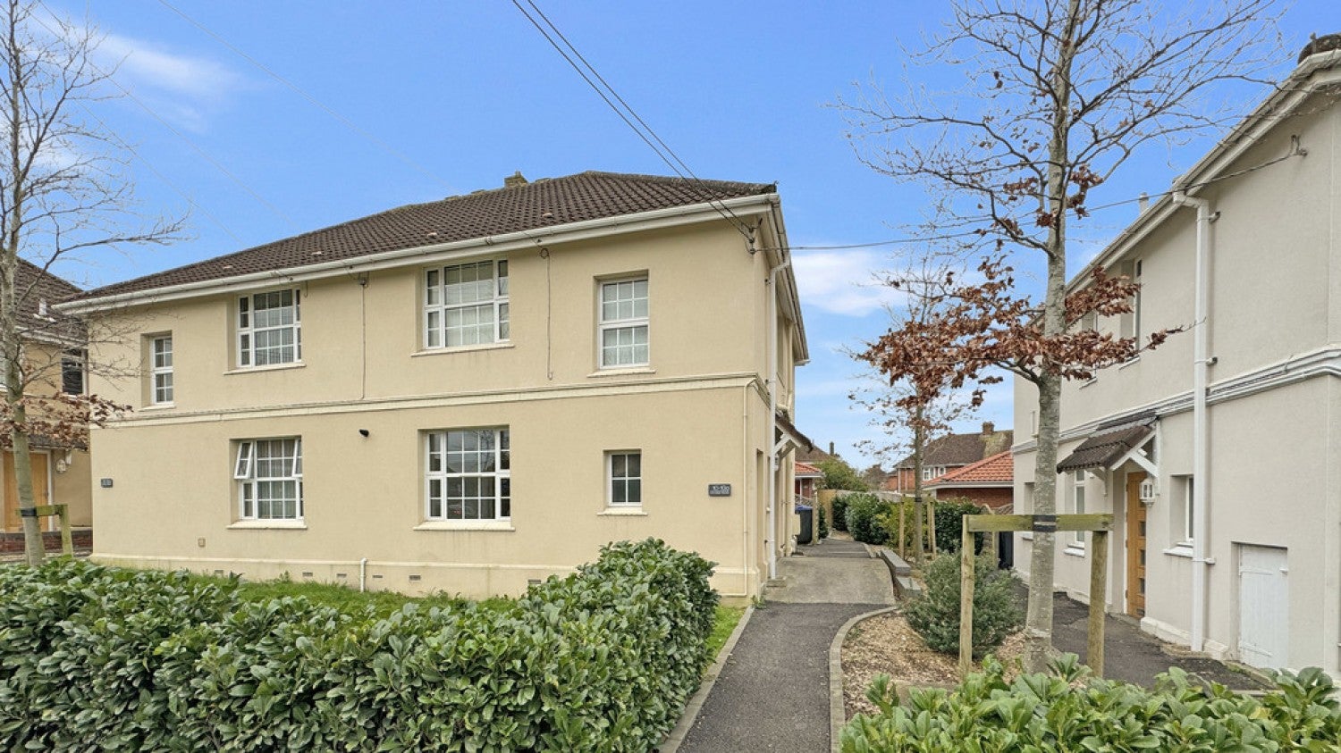 Flat The Crescent in Westbury