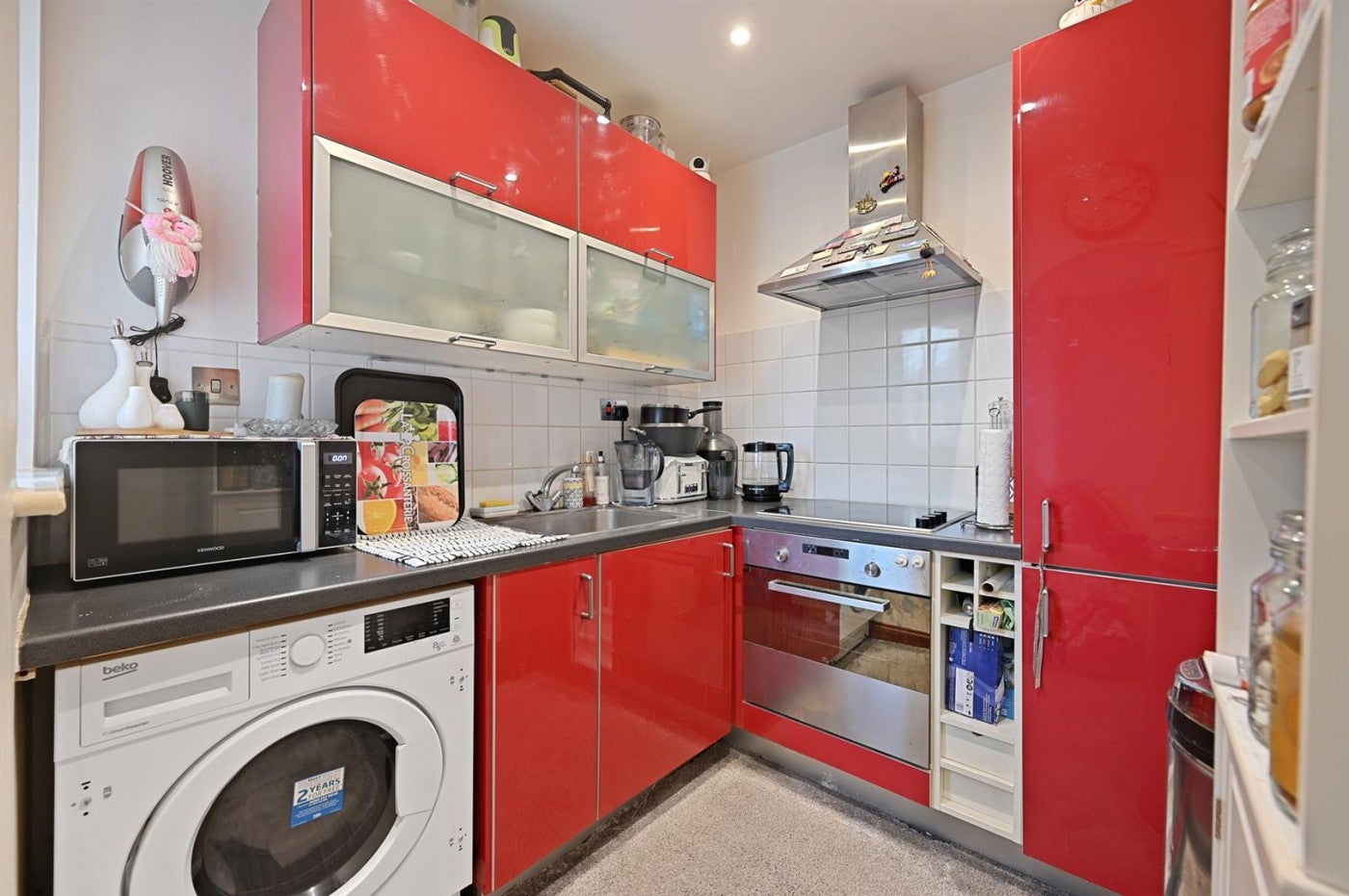 Flat Woodvale Way in Greater London