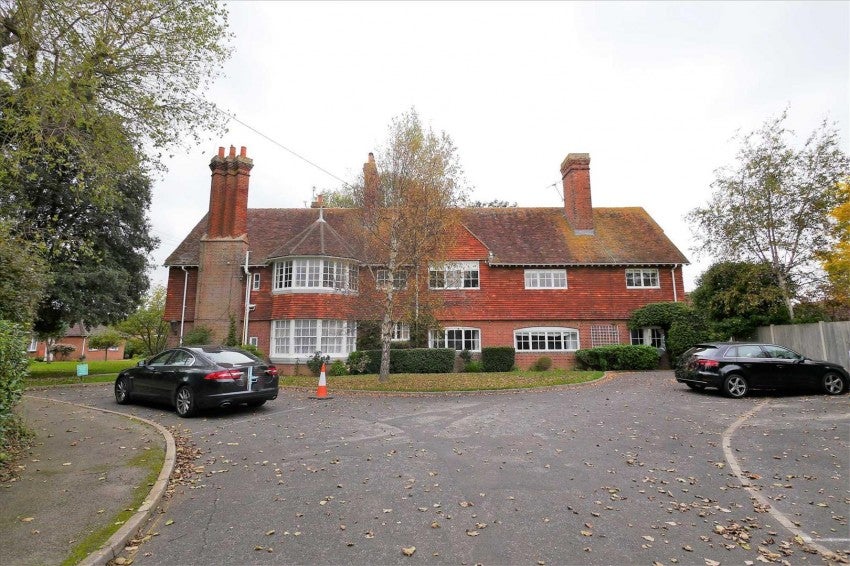Flat Knightscroft Close in Arun