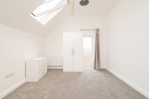 Flat Northbrook Crescent in Basingstoke and Deane