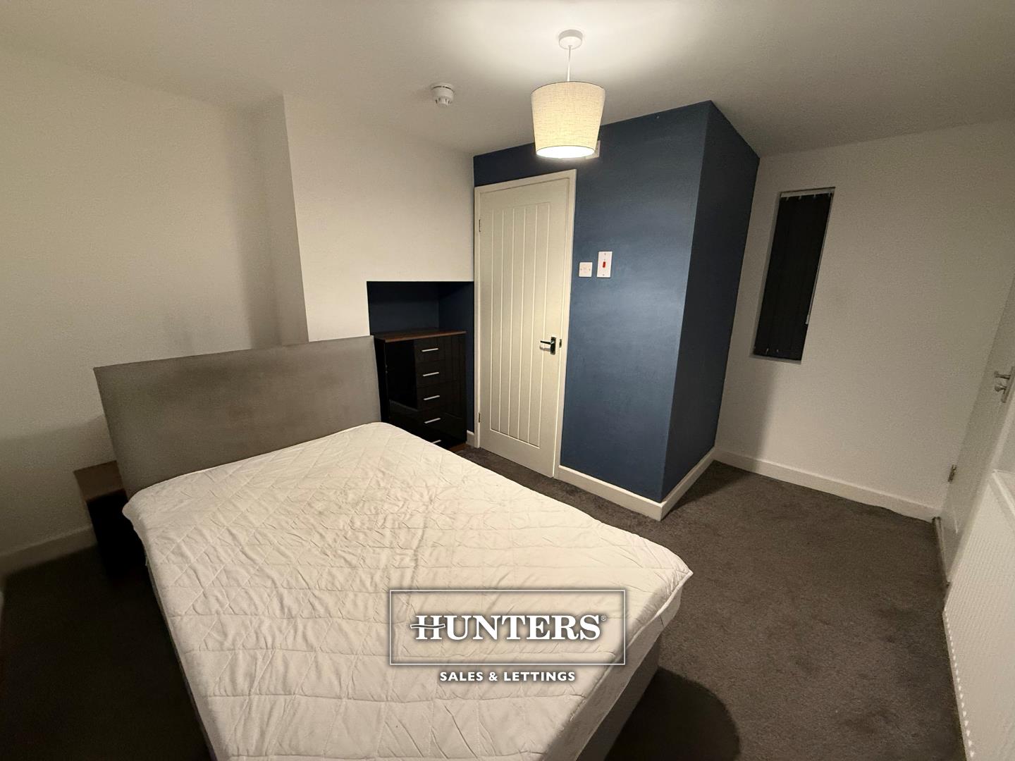 Flat Armstrong Terrace in Wakefield