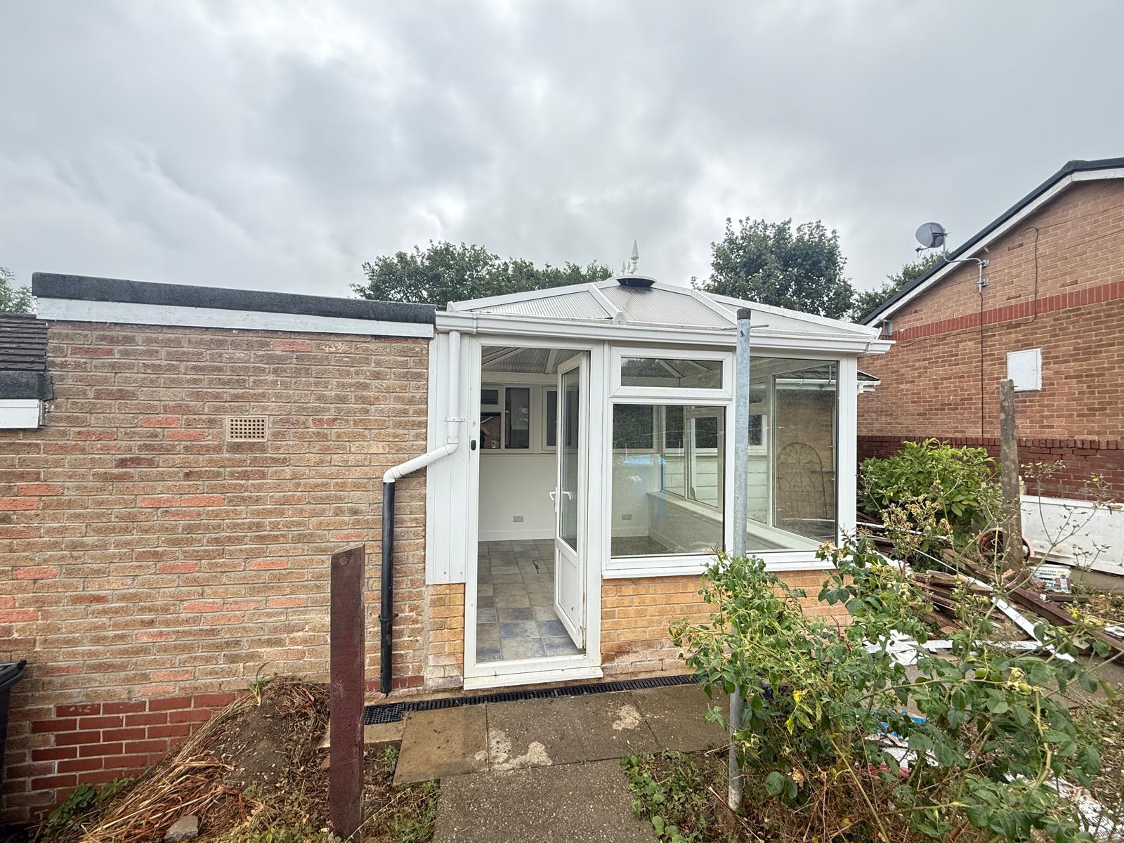 House Oxley Close in Sheffield
