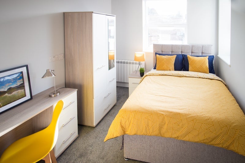 Room Brookes Close in Stratford-on-Avon