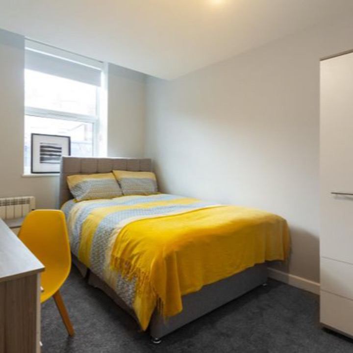 Room Brookes Close in Stratford-on-Avon