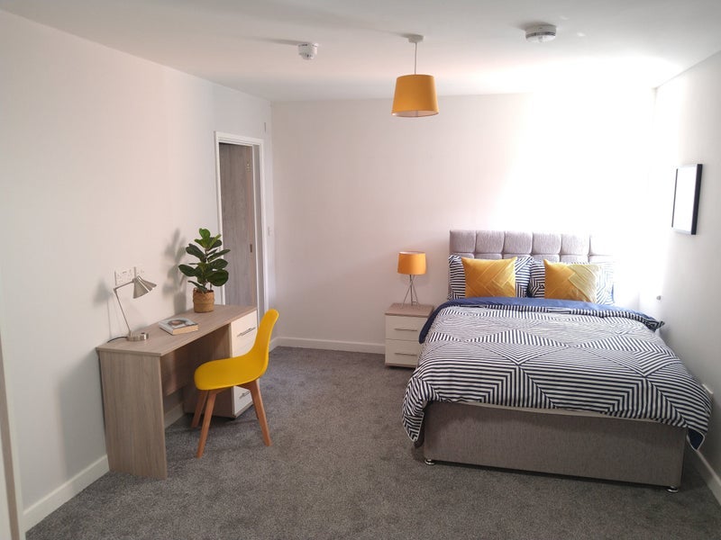 Room Brookes Close in Stratford-on-Avon