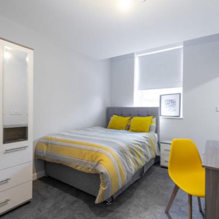 Room Brookes Close in Stratford-on-Avon