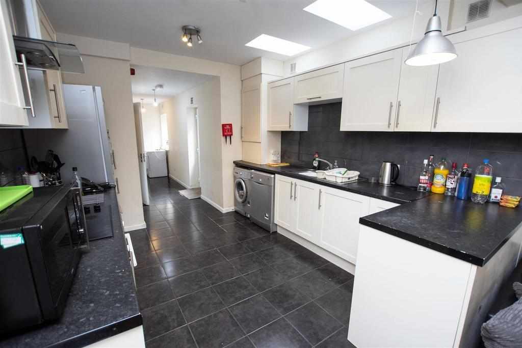 Flat Heeley Road in Birmingham
