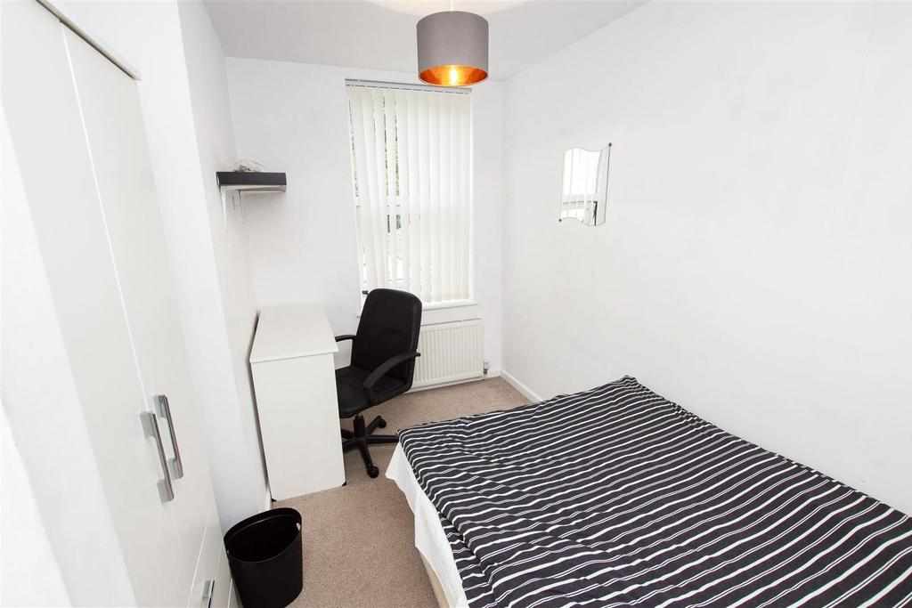 Flat Heeley Road in Birmingham