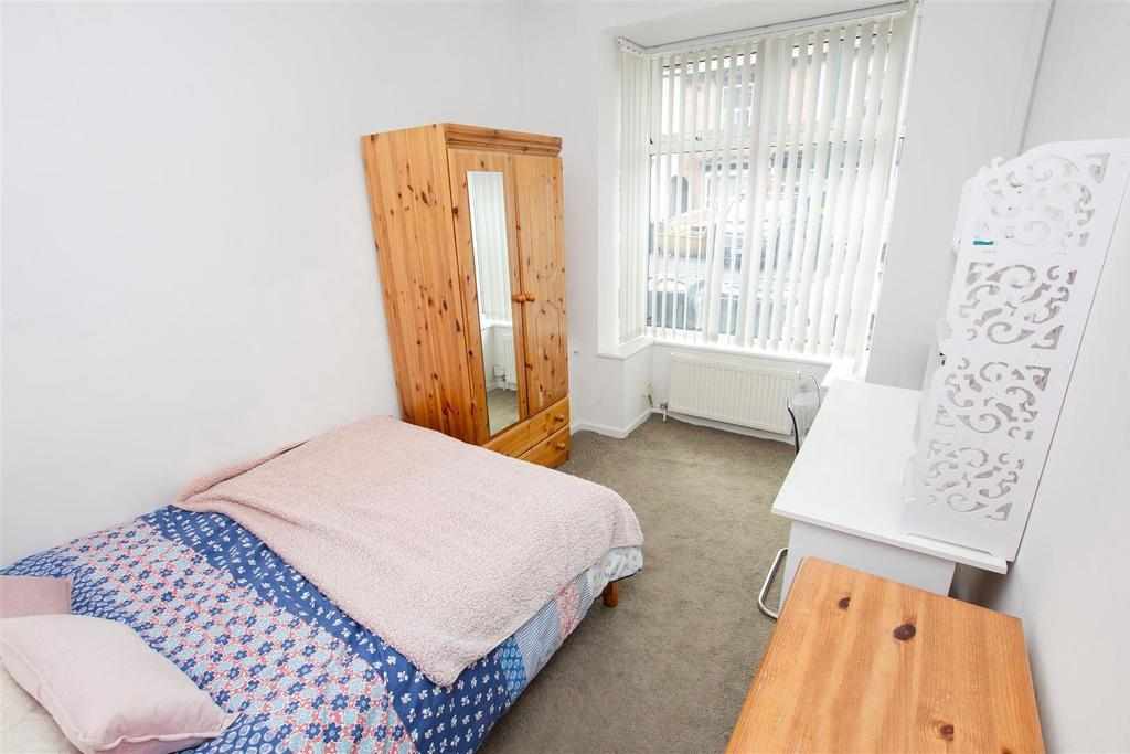 Flat Heeley Road in Birmingham