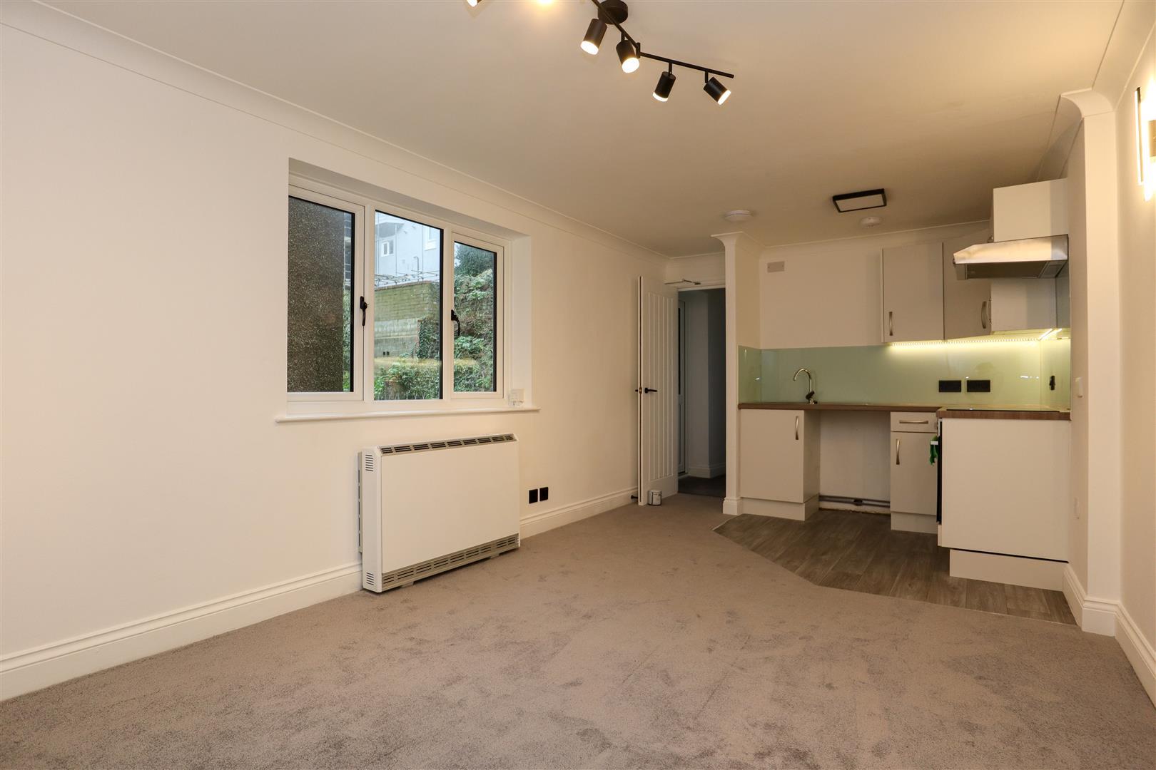 Flat Eversfield Place in St Leonards