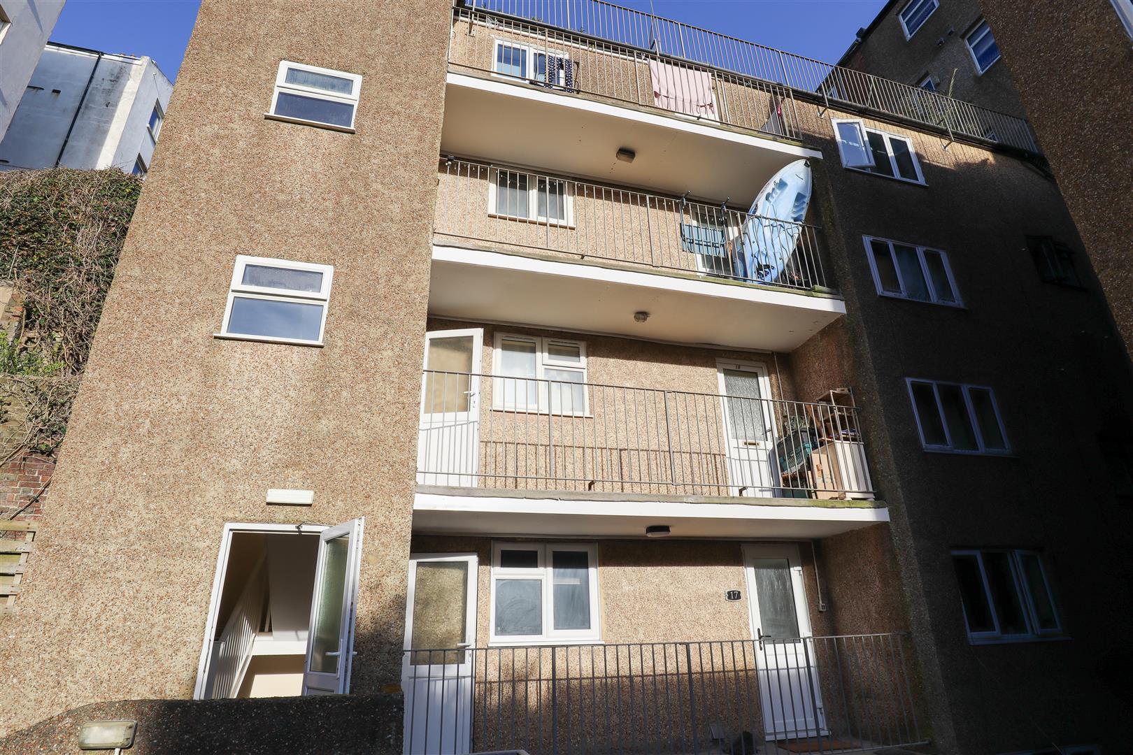 Flat Eversfield Place in St Leonards