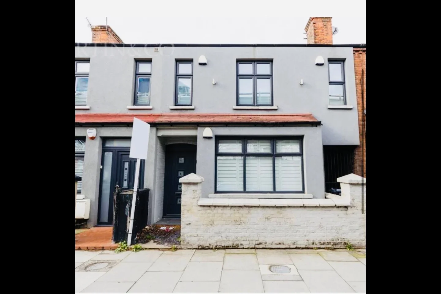Flat Great West Road in Greater London