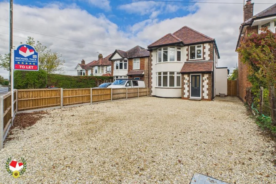 House Ermin Street in Tewkesbury