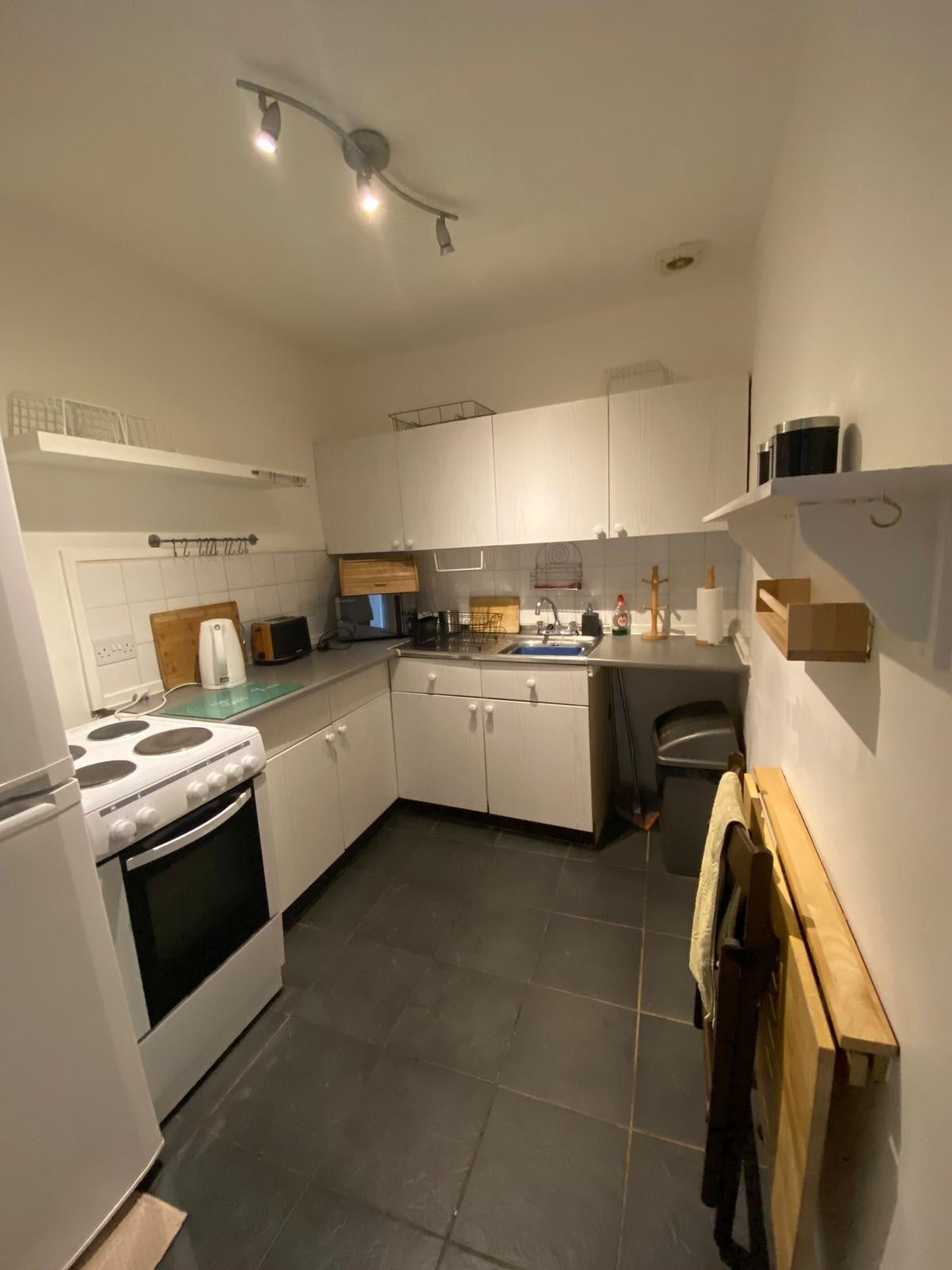 Flat Albion Road in City of Edinburgh