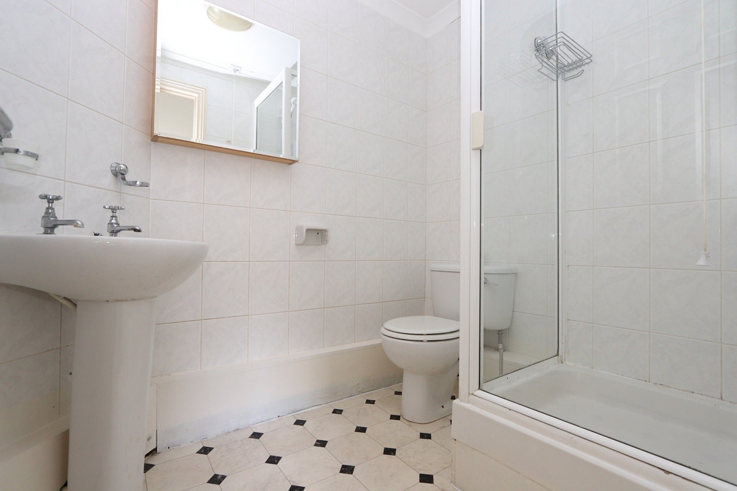 Room Marsh Wall in Greater London