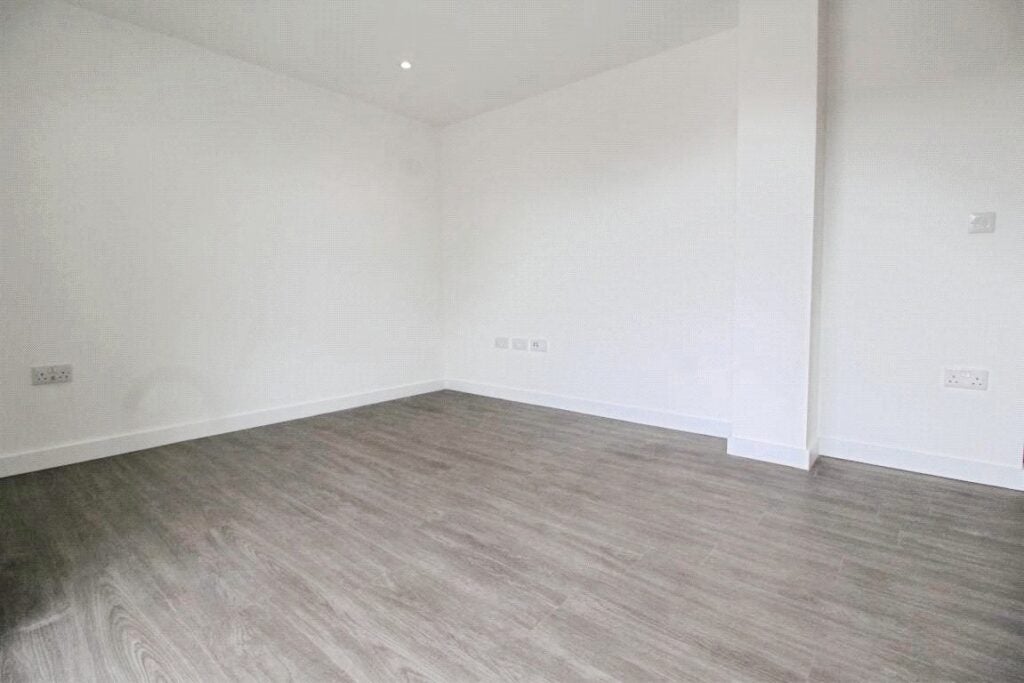 Flat Albert Street in Hart