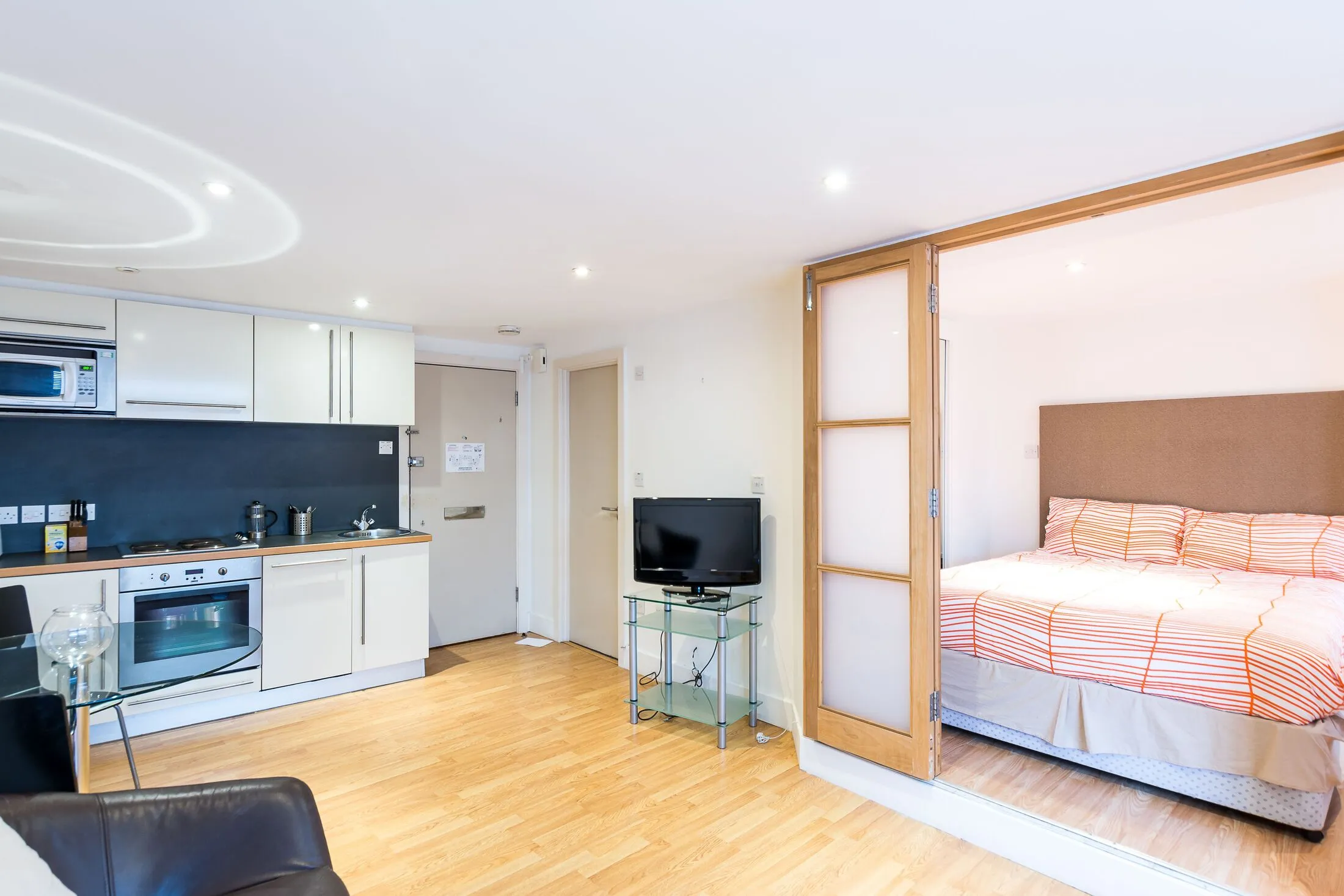 Flat Sloane Avenue in Greater London