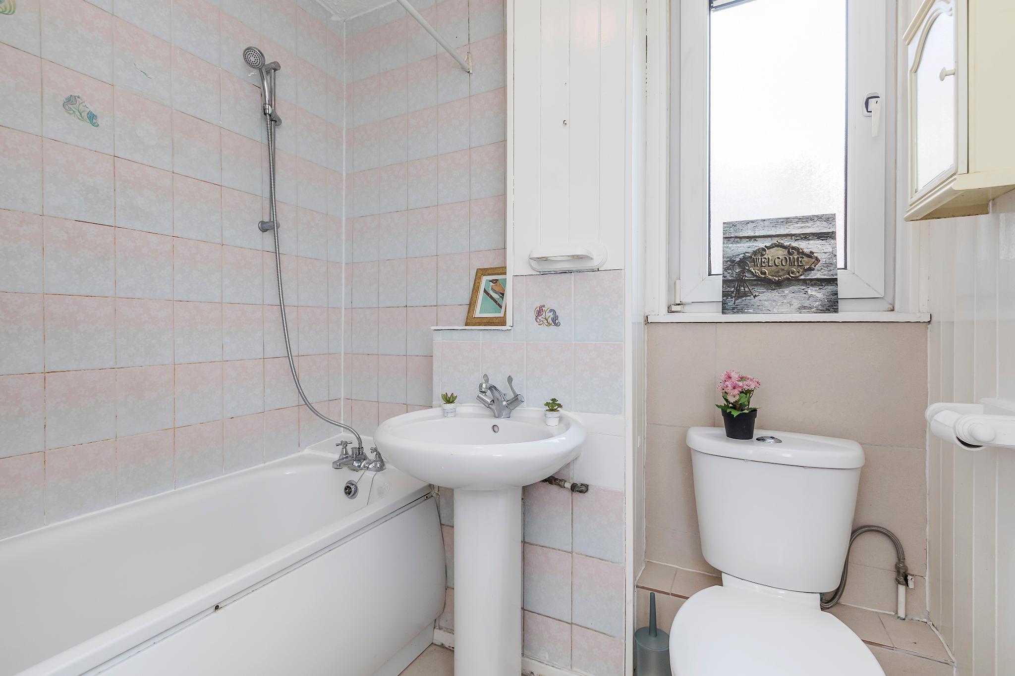 Room Arbery Road in Greater London