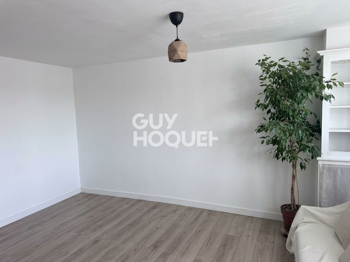 Appartement Chemin Latéral au Chemin de Fer à Bobigny