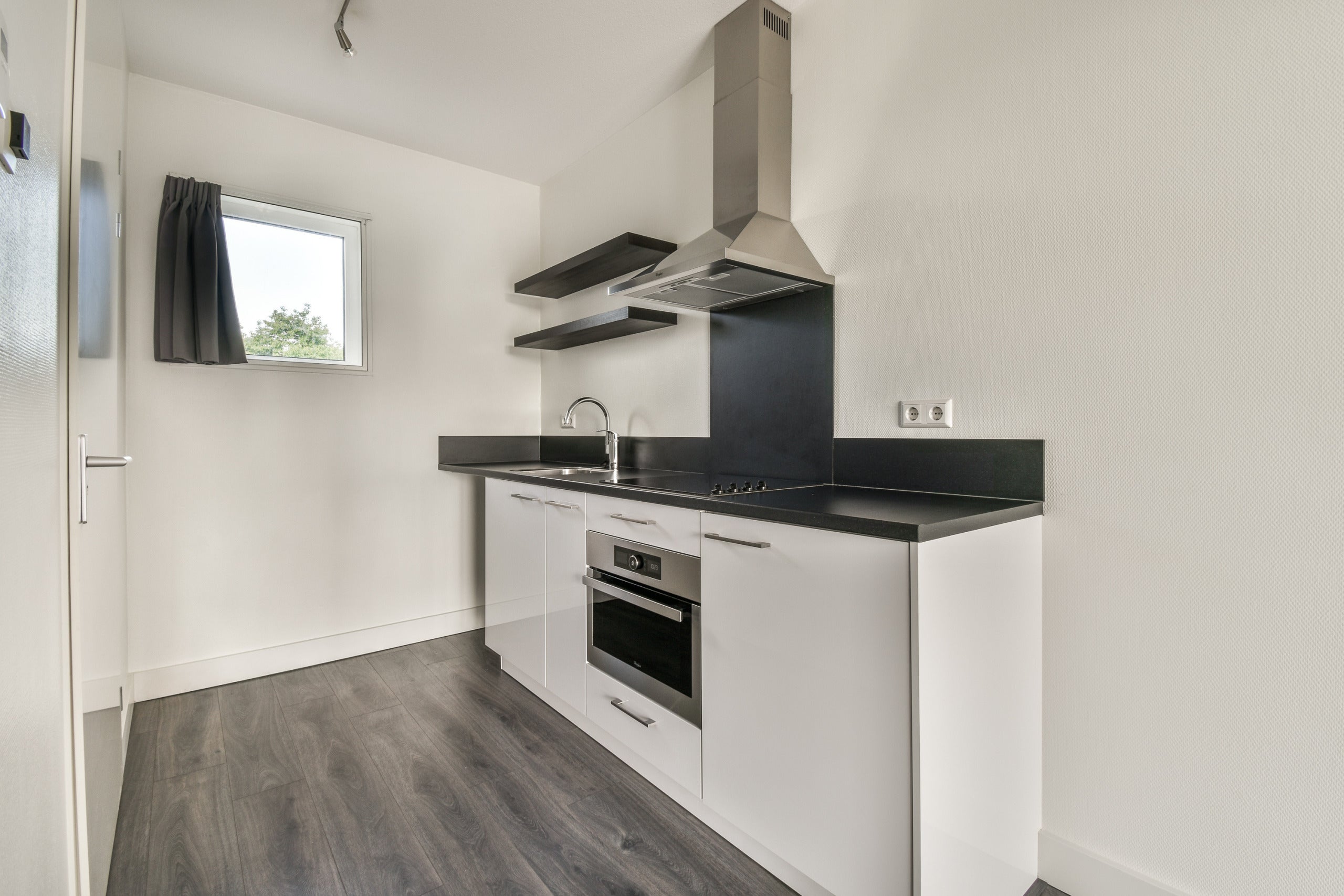 Studio te huur: Waldorpstraat 491A, 'S-Gravenhage