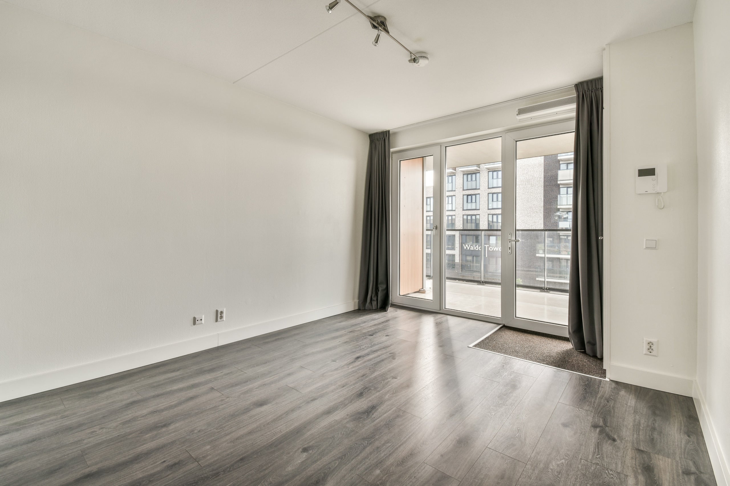 Studio te huur: Waldorpstraat 491A, 'S-Gravenhage