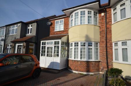 House Dudley Avenue in Greater London